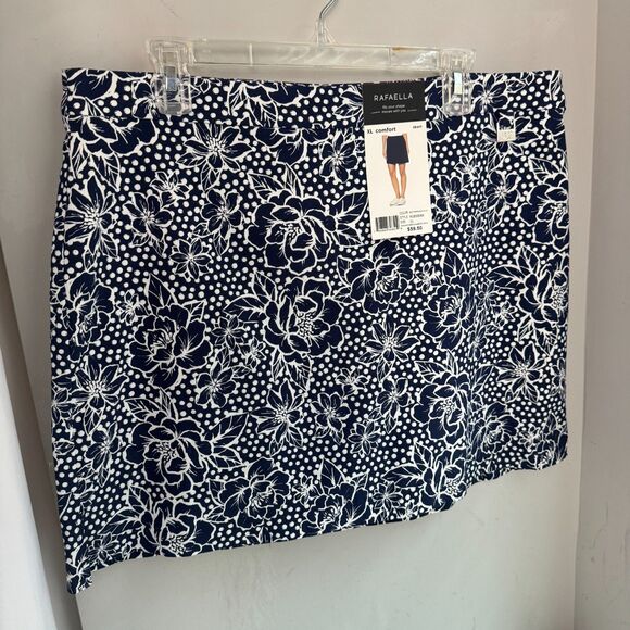 Rafaella Dresses & Skirts - Rafaella Skort Women's XL Navy White Floral Stretch Pull On NWT $59.50